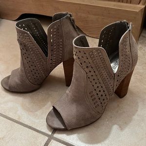 Carlos Santana booties size 7